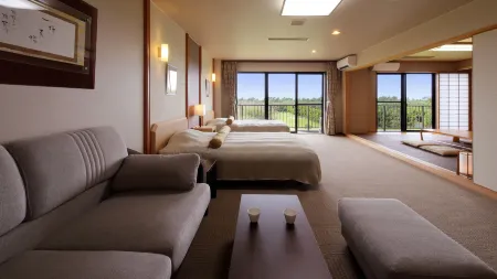 Senri No Kaze Отели рядом с достопримечательностью «Tateyama Castle (City Museum Branch)»