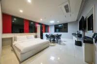 Queen Hotel