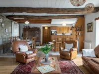 Manoir des Halles Hotels in Plouescat