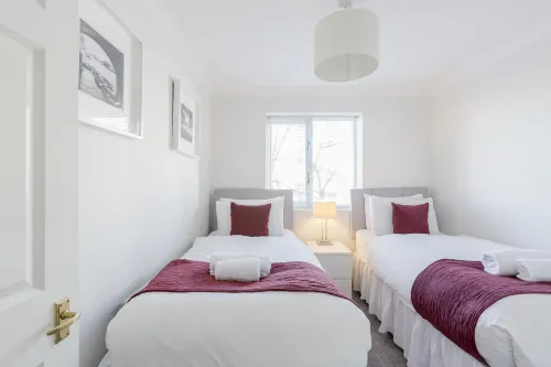 Roomspace Serviced Apartments- Regents Court