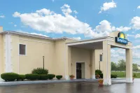 Days Inn by Wyndham Monett Hotels in Monett