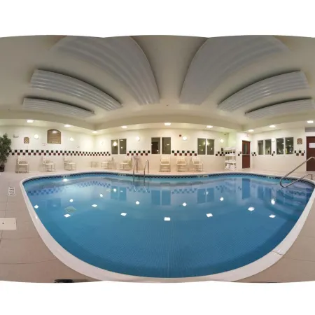 Holiday Inn Express & Suites INDEPENDENCE-KANSAS CITY by IHG