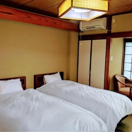 Hana Ryokan Iwatoya