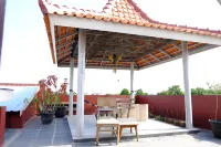 DeMulya Guesthouse Free Motorbike & Bicycle Hotels in Wirobrajan