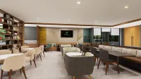 Holiday Inn NASHVILLE AIRPORT by IHG - Desayuno