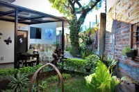 Villa Stahl Hotels near Plan de la Laguna Botanical Garden