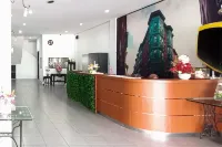 JOY GuestHouse Pekanbaru Mitra RedDoorz Các khách sạn ở Simpang Baru