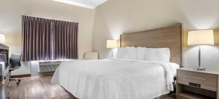Red Roof Plus+ & Suites Vicksburg Hotels in Vicksburg