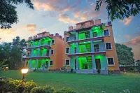 Resort Neel Nirjan !! Best Family Couple Friendly Family Resort!! Hotels near BIRBANGSHI TEMPLE