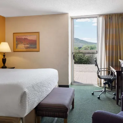 Ramada by Wyndham Tucson Hotel dekat Teater Red Barn
