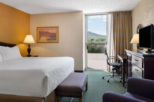 รามาดา บาย วินด์แฮม ทูซอน