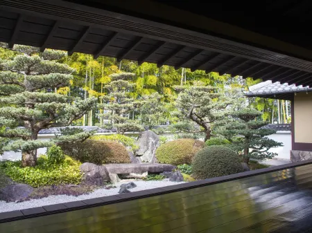 Toyoko Inn Mikawa-anjo-eki Shinkansen Minami-guchi No.1 Отели в г. Андзё