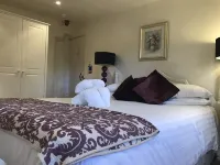 The Nobody Inn Hotels in Doddiscombsleigh