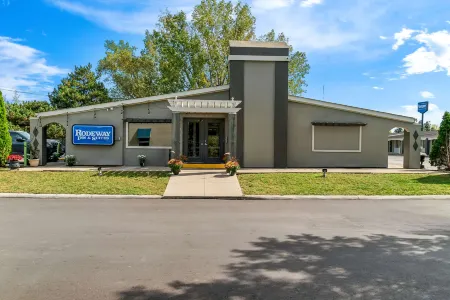 Rodeway Inn & Suites