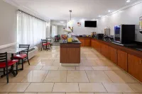 Days Inn by Wyndham Florence Near Civic Center - breakfast
