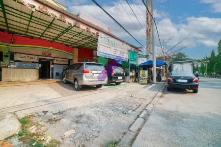 Gatsu R Hotel Отели в г. Ngaliyan