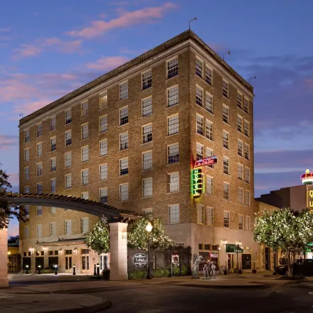 The LaSalle Hotel, Bryan College Station, a Tribute Portfolio Hotel