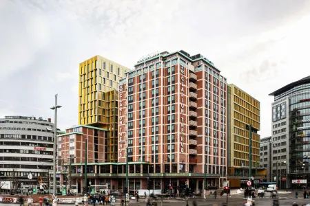 Clarion Hotel The Hub Отели рядом с достопримечательностью «Statue of Franklin D. Roosevelt»