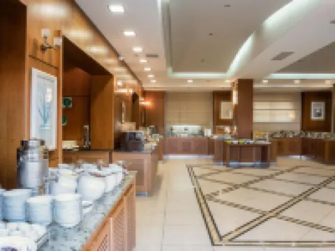 ครีแตน ดรีม รีสอร์ท และ สปา โรงแรมในStalos