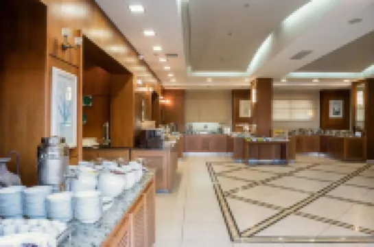 ครีแตน ดรีม รีสอร์ท และ สปา