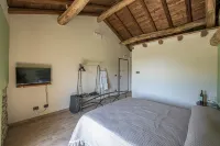Charming Alessandria Retreat with Queen-sized Bed & Outdoor Pool