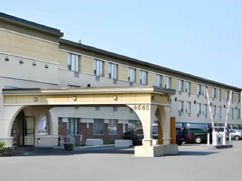 Days Inn by Wyndham Montreal Airport Conference Centre โรงแรมในมอนทรีออล