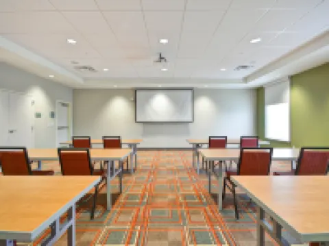 Home2 Suites by Hilton Oswego Hoteles en Oswego