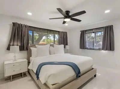 Stylish 4BR 2BA Home w/ Spacious Backyard in Vibrant Wilton Manors Hotels in Wilton Manors