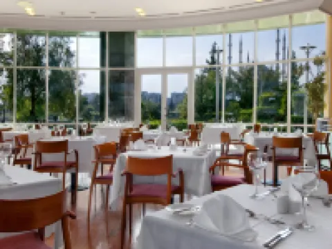 アダナ ヒルトン ホテル アダナのホテル