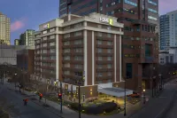 Home2 Suites by Hilton Atlanta Midtown - Kitchen