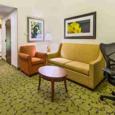 Hilton Garden Inn Macon / Mercer University Rooms