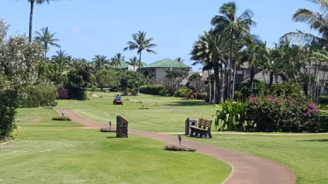 Air conditioned, Resort Location. Short Walks To Beaches & Restaurants