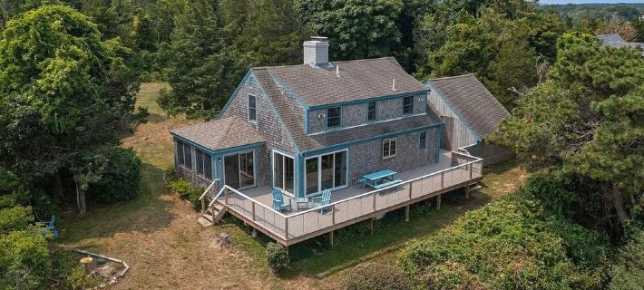 Waterfront Oasis on Town Cove, Kayak Access & Stunning Views Hotels in Eastham