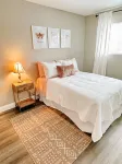 Modern 4 Bedroom Home Hotels near Lahontan Valley Wetlands