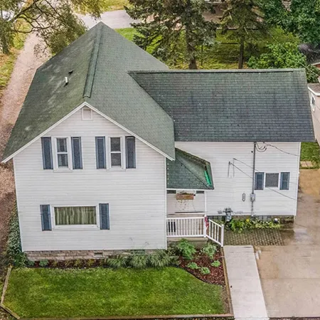 Manistee Charm :: Minutes from Beach & Downtown