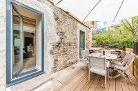 La Grange - Charming 4-Person Gite + 2-Person Cabane Insolite.