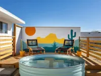 Cowboy Pool, Spa, View, 1 acre Escape, Joshua Tree Hotels in Yucca Valley
