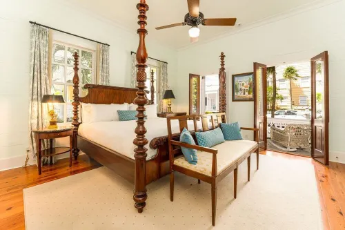 The Gideon Lowe House - Old Town Key West