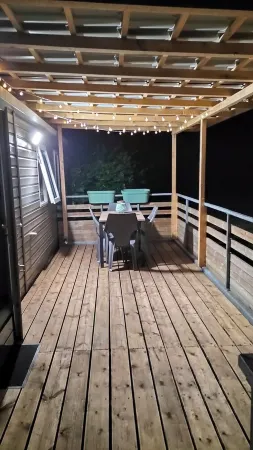 Cottage Cosy Aux Lauriers à Lacroix sur Meuse Отели в г. Meuse