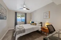 Four Queens Inn ~No Cleaning Fee~ Near Airport/ASU Painting with a Twist 주변 호텔