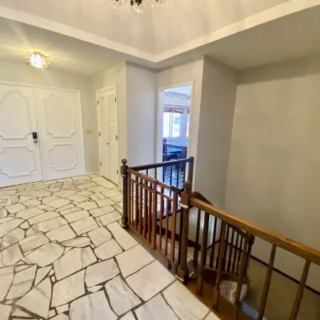 Charming ranch style home Отели в г. Белвью