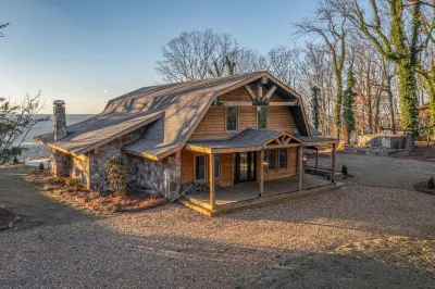 Cozy Cabin in Mentone -  Incredible Views - Swimming Pool - Hot Tub Hotels in 