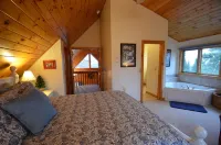 Lutsen's cutest vacation home between Lake Superior and Lutsen Mountains.