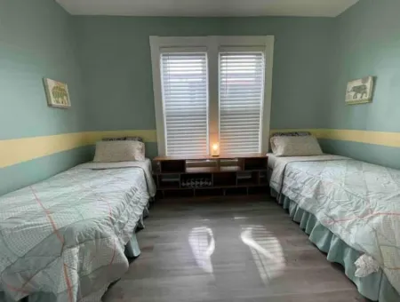 The Blue house at 19th