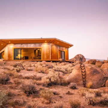 East Wind, unique house with majestic views