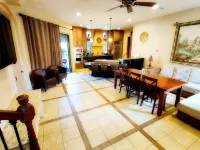 Italian Villa · 200 steps to beach · Free cruise tickets · Pool views · Pets OK!