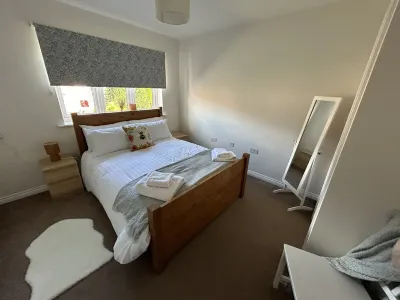 'Oxford' A spacious Haven for City, Coast or Countryside Hotels near Gala Bingo Wallsend