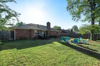 The Nest-Cozy 4BR in the heart of town w/ fire pit