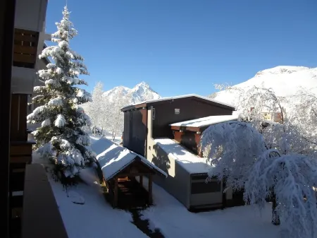 Apartment in Les Deux Alpes 1800