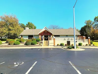 SPACIOUS LUXURY CONDO - NEWLY UPDATED, Perfect Location, Golf Course View Mickey Gilley Grand Shanghai Theatre 주변 호텔